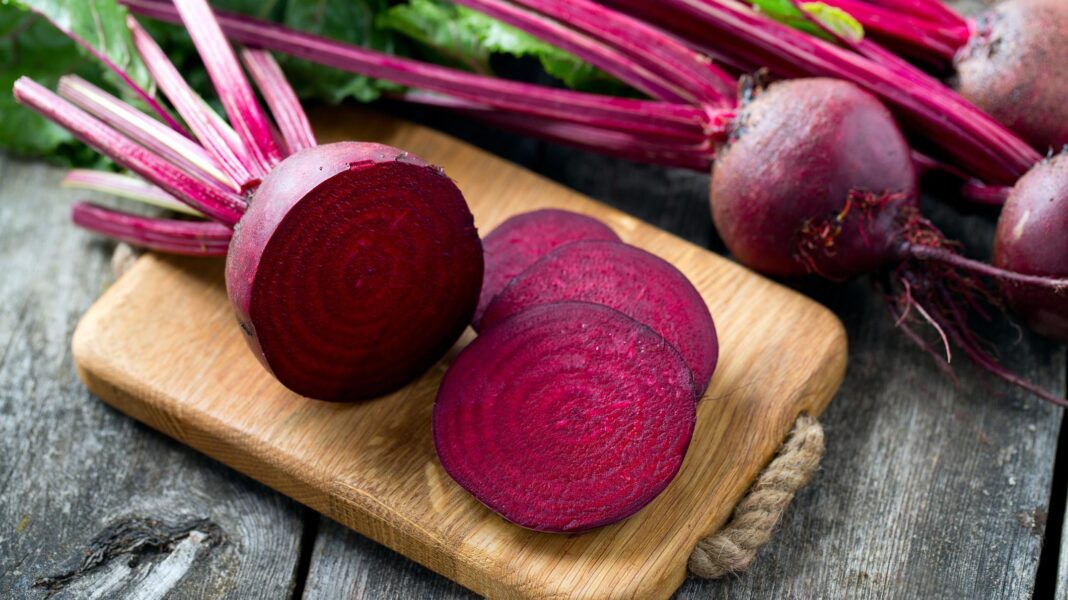 How to supercharge mental clarity and boost brain power by 20% in 21 days with beet-carrot juice