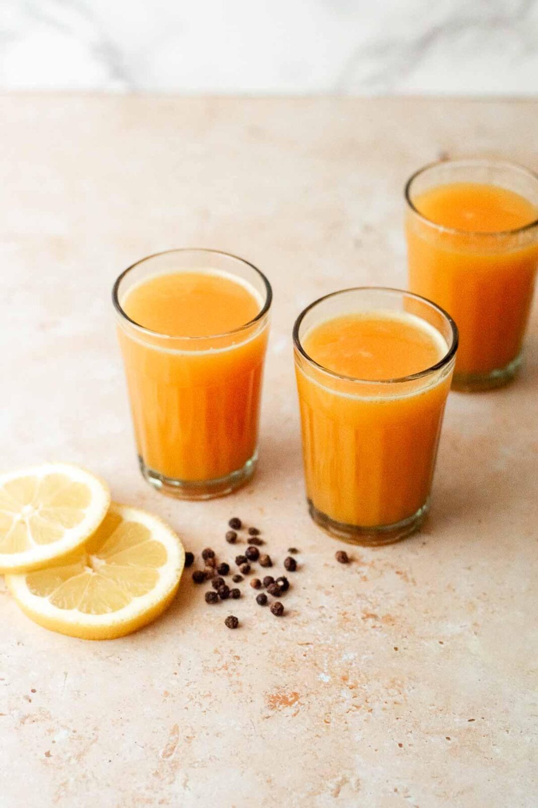 How to freshen breath by 5 shades in 28 days using turmeric-black pepper shot