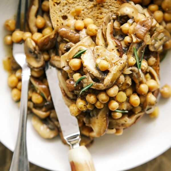 How to refresh tired eyes in 14 days with chickpeas