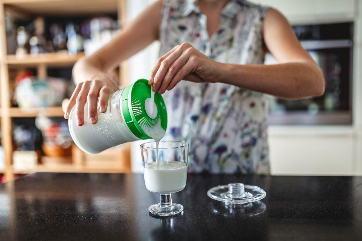 Daily Kefir Consumption Protocol for Targeting Love Handles