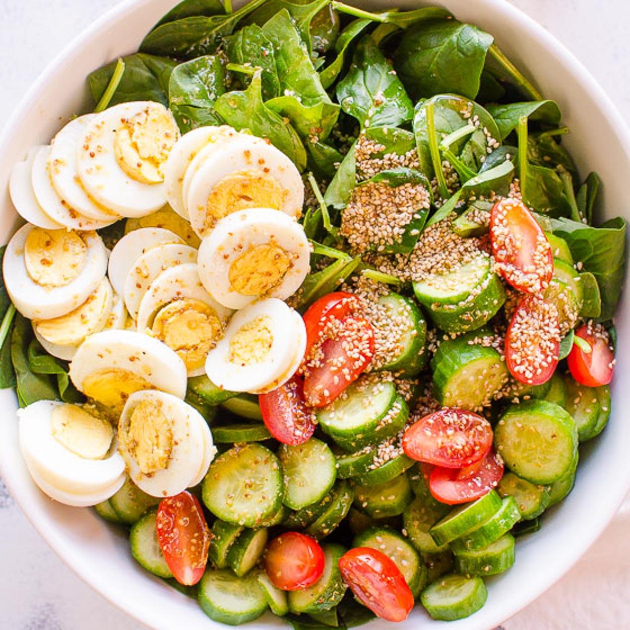 Designing a Spinach-Based Diet Plan to Support Love Handle Reduction
