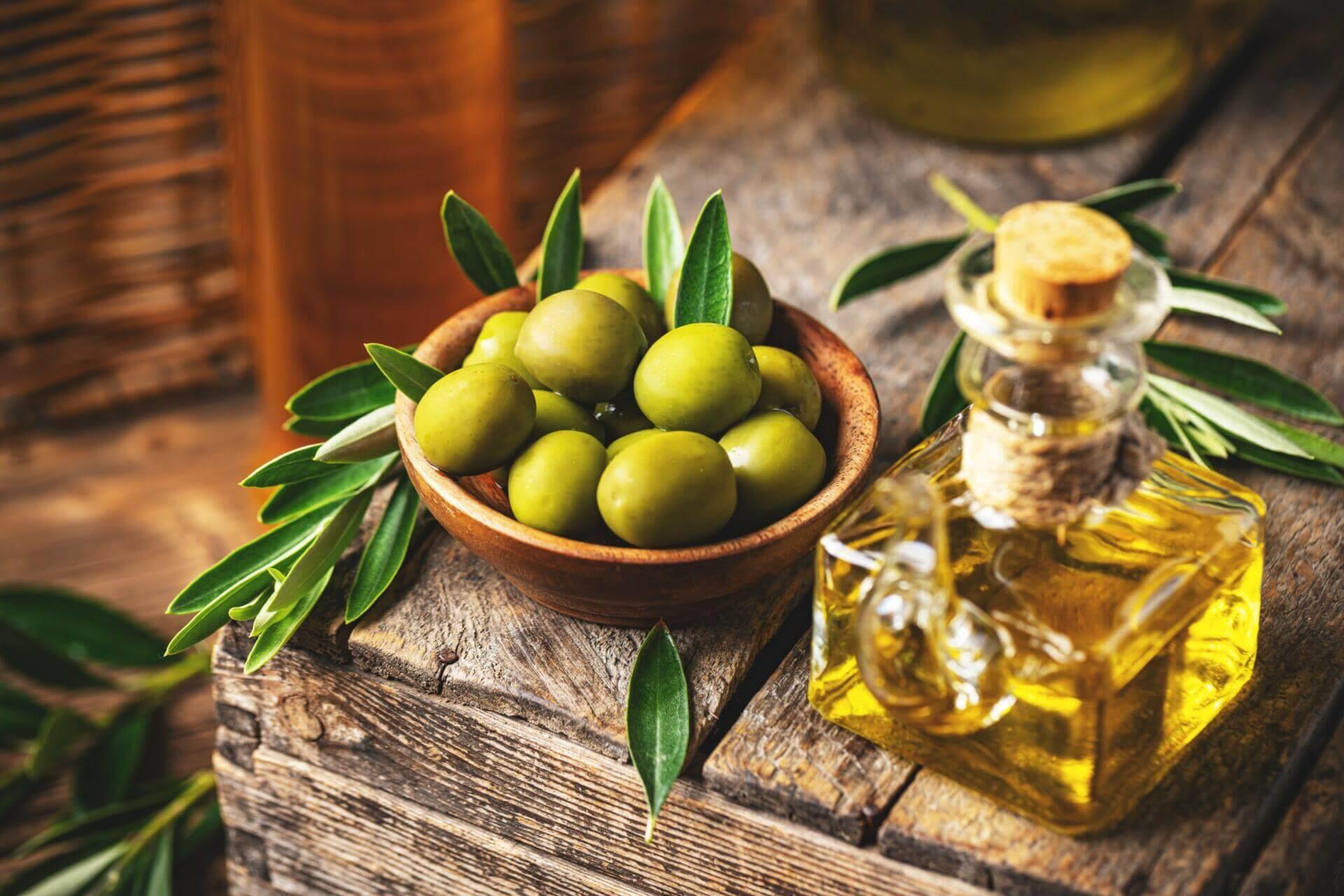 Understanding the Role of Olive Oil in Core Tightening and Fat Reduction